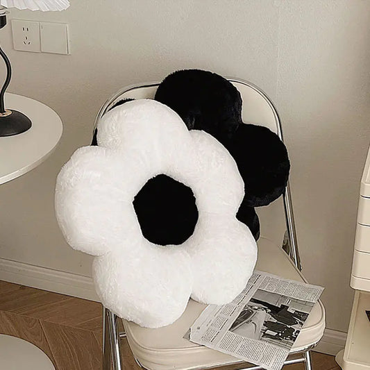 Pillow Black/White Flower Plush